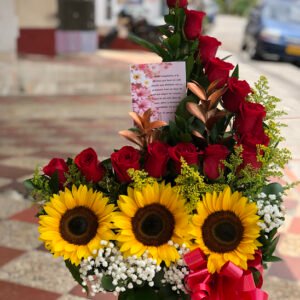 espiral de rosas y girasoles